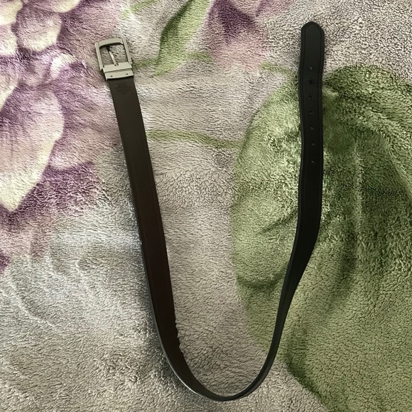 Dockers Imitation Leather Belt - Picture 7 of 7